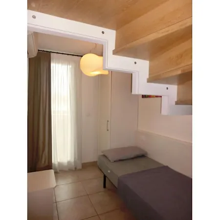 Daire Luminous Flat With Attic With Pool Bibione