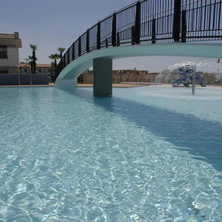 Luminous Flat With Attic With Pool Daire *