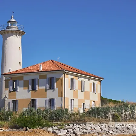 Lägenhet Luminous Flat With Attic With Pool Bibione