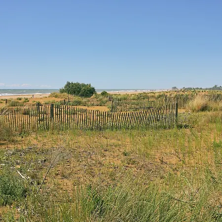 Luminous Flat With Attic With Pool Lägenhet