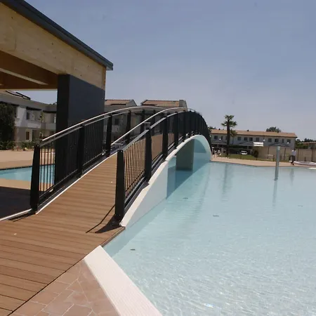 Luminous Flat With Attic With Pool Lägenhet Bibione