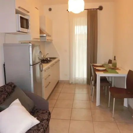 Daire Luminous Flat With Attic With Pool