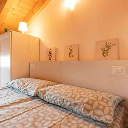 Luminous Flat With Attic With Pool