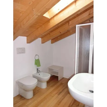 Luminous Flat With Attic In A With Pool