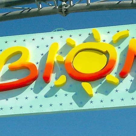 Luminous Flat With Pool Бибионе