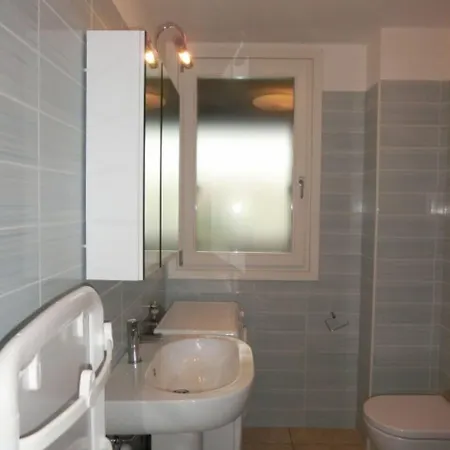 Luminous Flat With Pool بيبيوني
