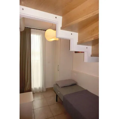 公寓 Luminous Flat With Attic With Pool