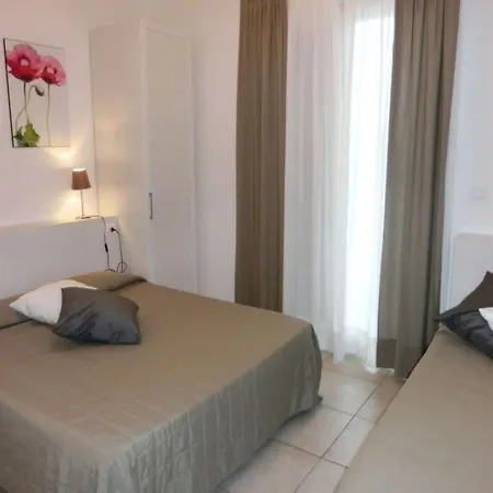 Apartment Luminous Flat With Attic With Pool *