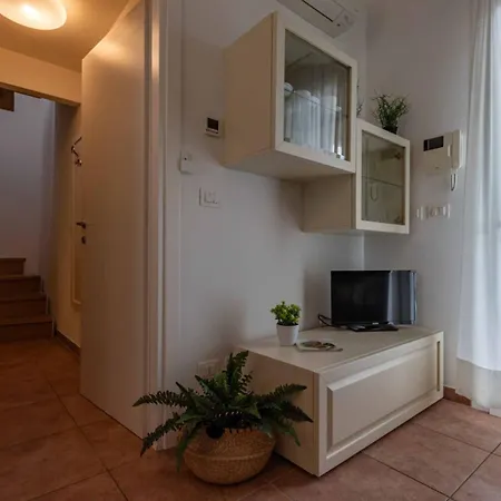 Luminous Flat With Pool Bibione