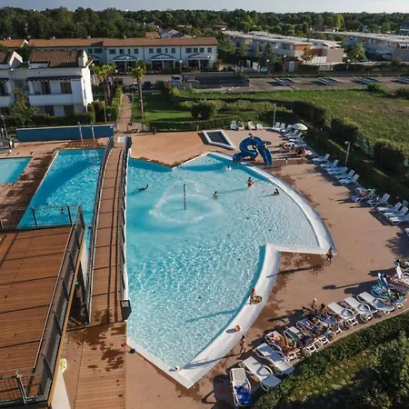 Luminous Flat With Attic With Pool