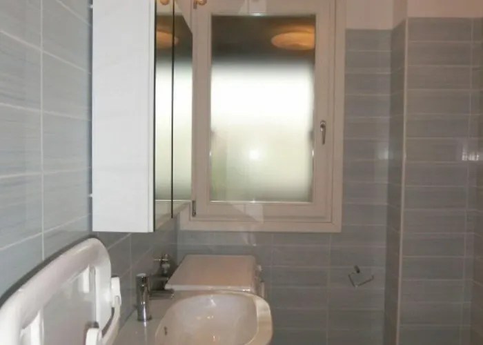 Luminous Flat With Attic With Pool Бибионе
