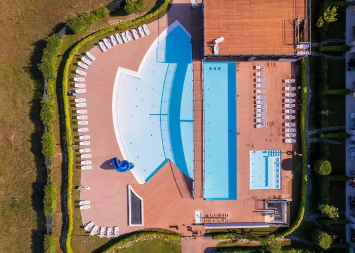 Luminous Flat With Attic With Pool Апартаменты