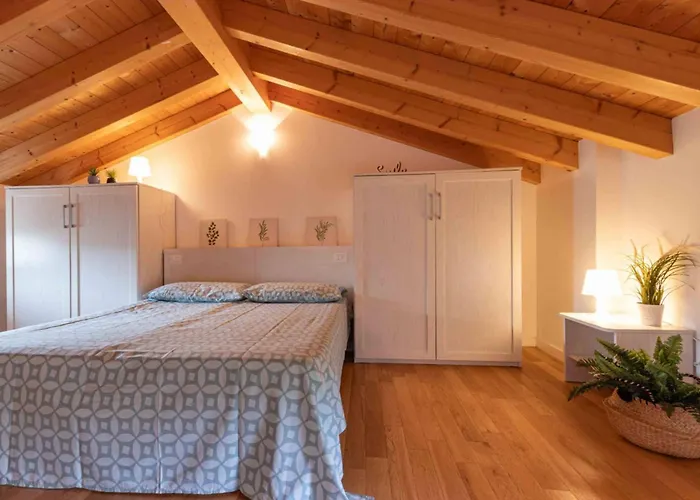 Luminous Flat With Attic With Pool Апартаменты *